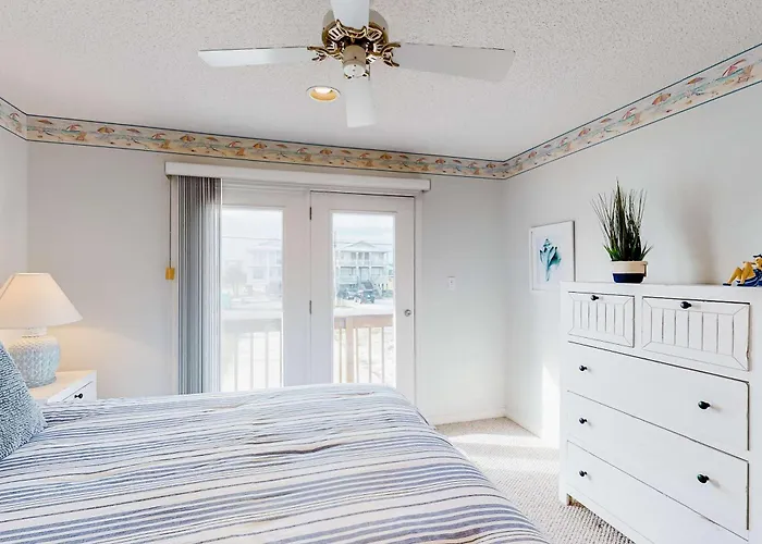 Holiday home Lovely Beachfront With Balcony Ac & Washer Dryer Gulf Shores