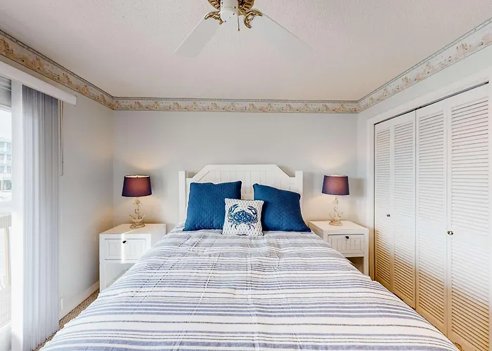 Holiday home Lovely Beachfront With Balcony Ac & Washer Dryer Gulf Shores